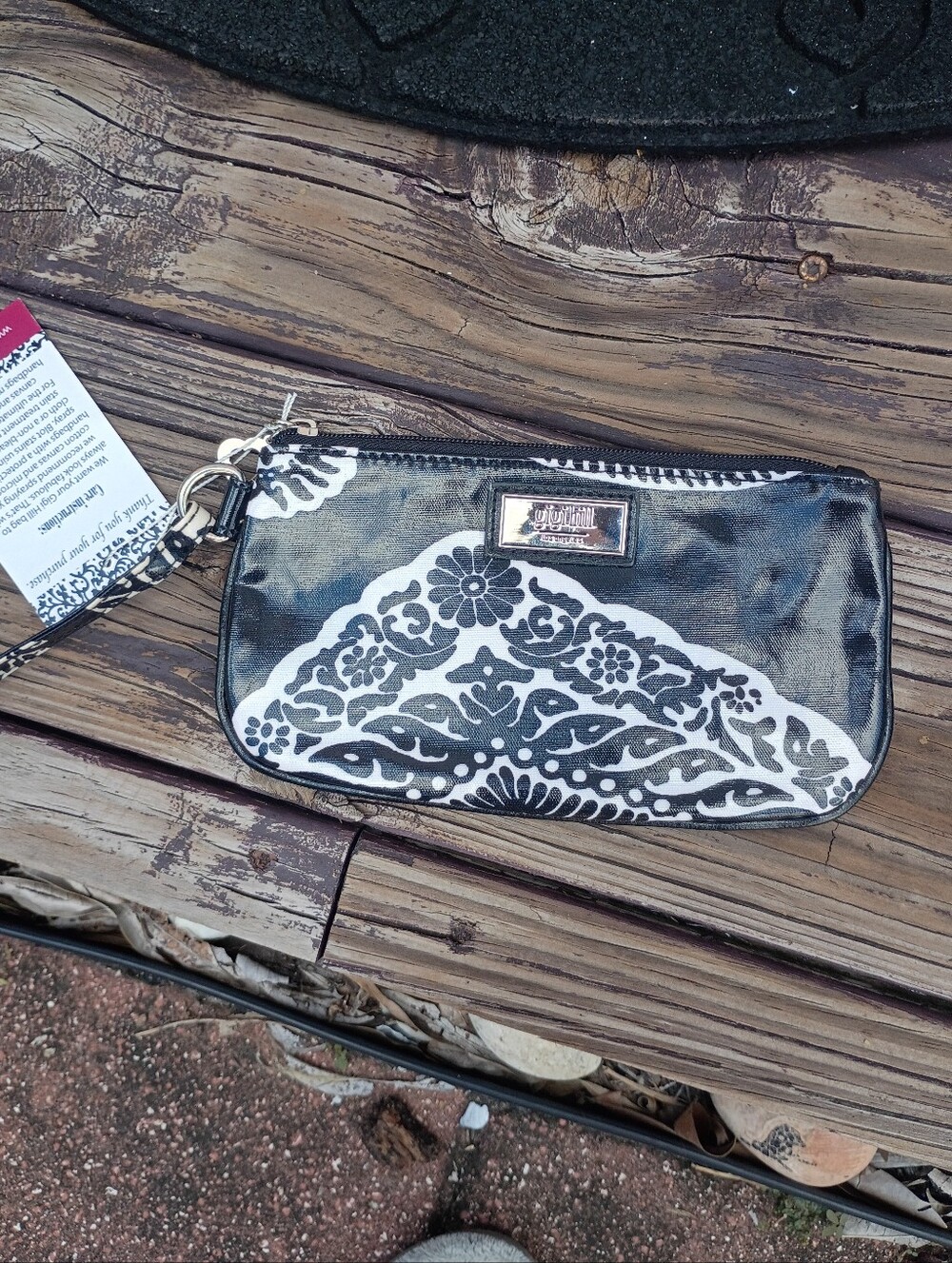 8.5x4.5Gigi Hill Black and White Floral Wristlet Canvas-micro suede, NICE 🦋